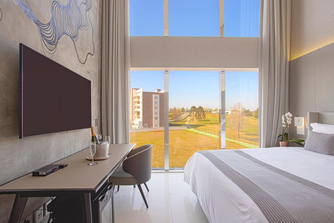 Suryaa Hotel Pinhais, Curio Collection By Hilton Extérieur photo