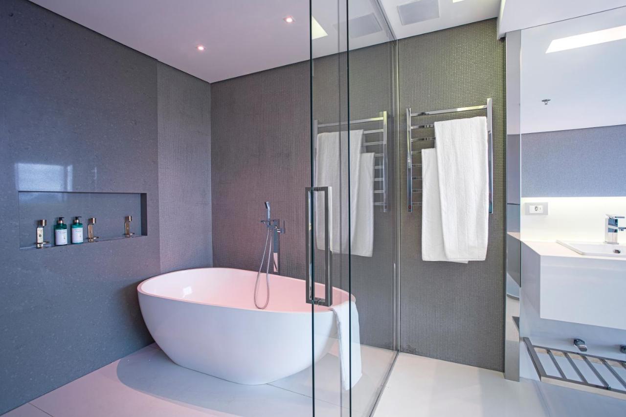 Suryaa Hotel Pinhais, Curio Collection By Hilton Extérieur photo