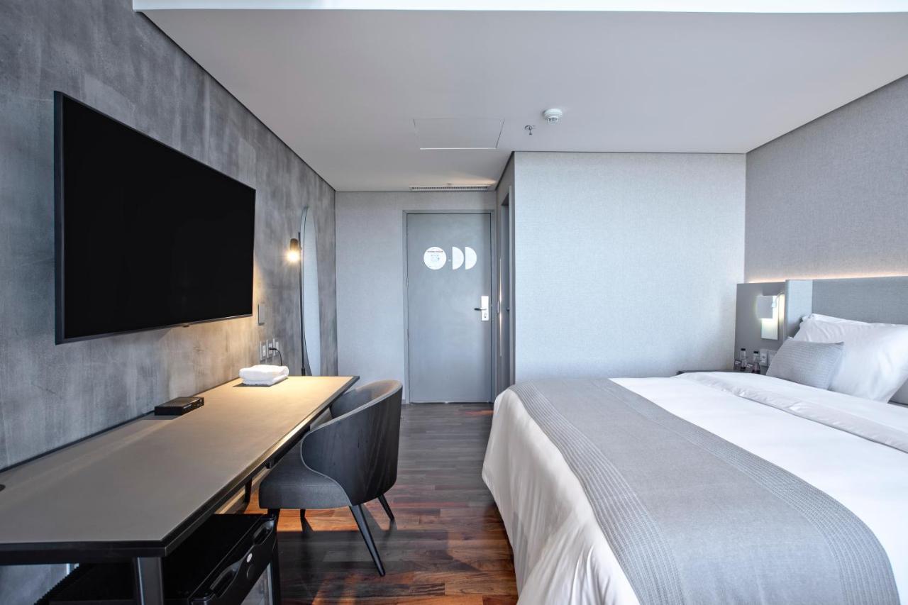 Suryaa Hotel Pinhais, Curio Collection By Hilton Extérieur photo