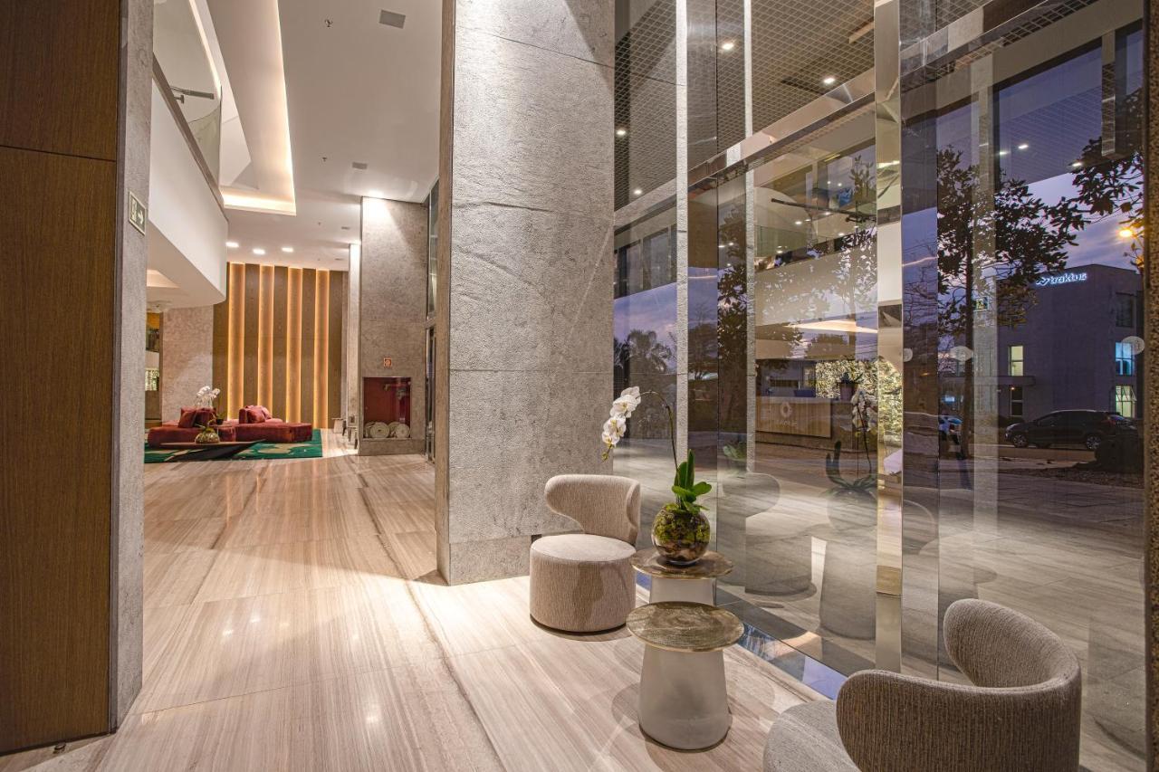 Suryaa Hotel Pinhais, Curio Collection By Hilton Extérieur photo