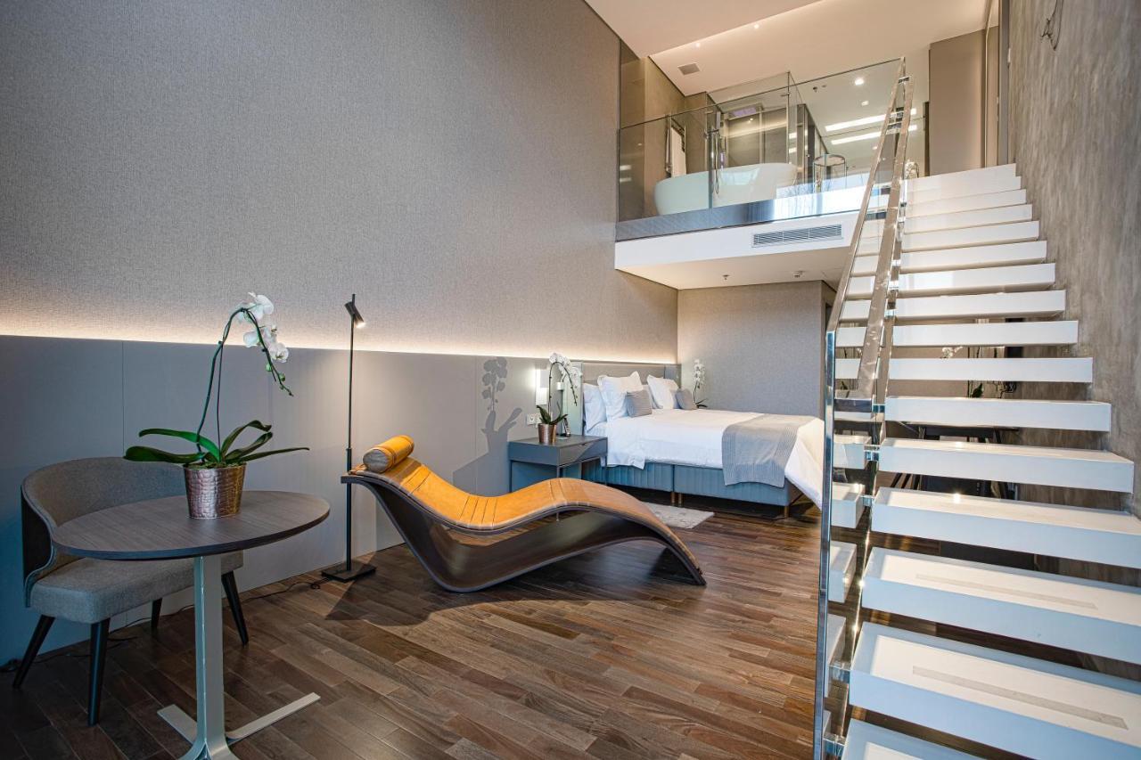Suryaa Hotel Pinhais, Curio Collection By Hilton Extérieur photo